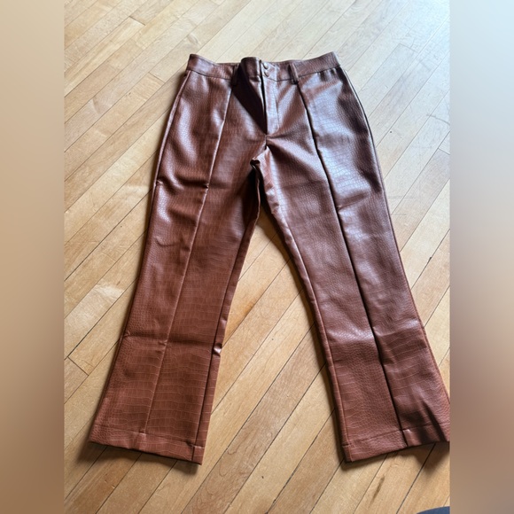 NWOT Boston Proper Stylish Brown Leather Cropped Pants - Picture 6 of 9